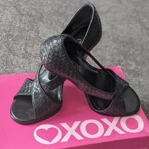 XOXO Beso Black Woven Leather Pumps Size 7